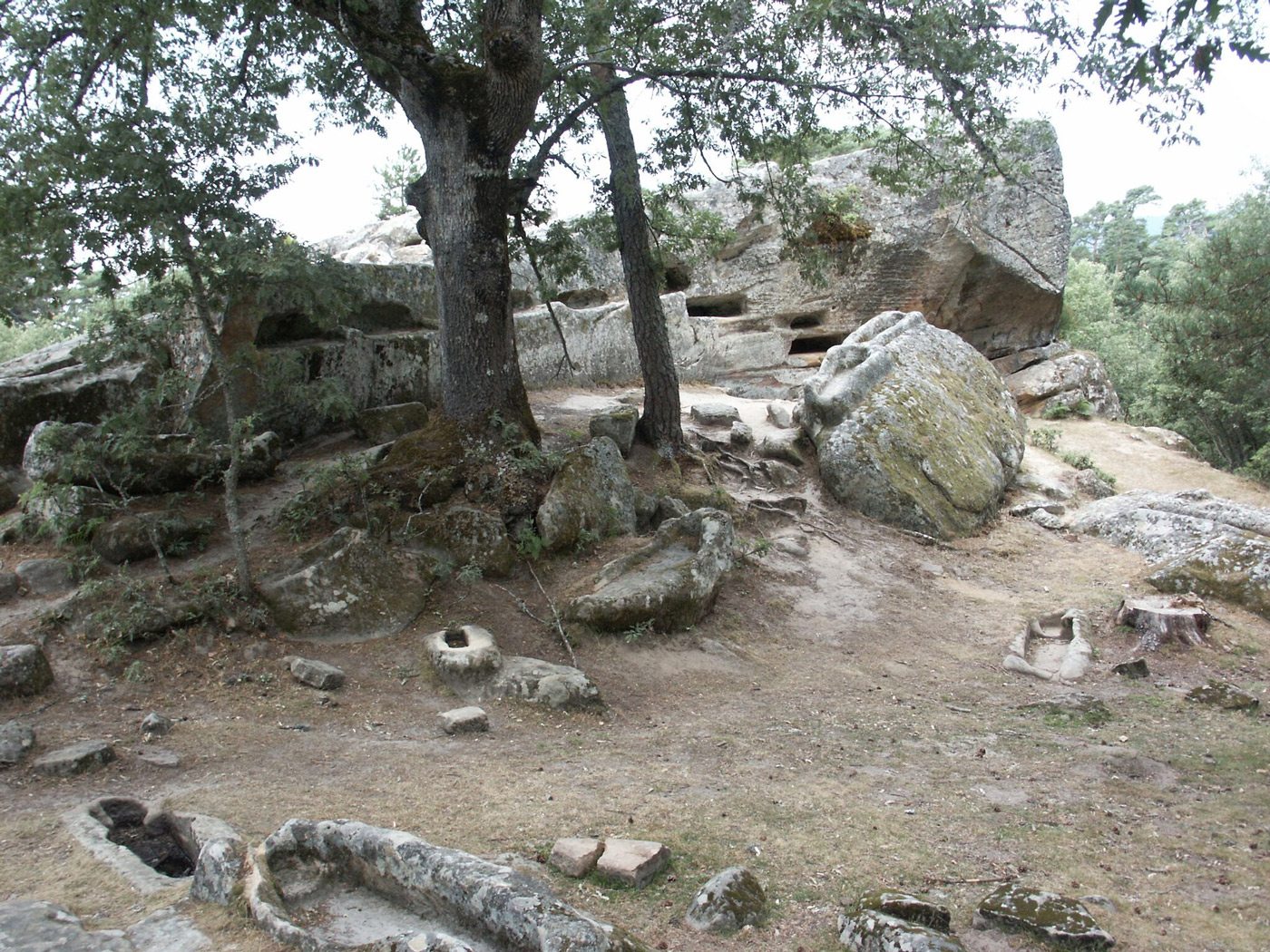 Side view of the rock-dwelling graves carved at the inhabited village of Cuyacabras. Quintanar de la Sierra (Burgos)